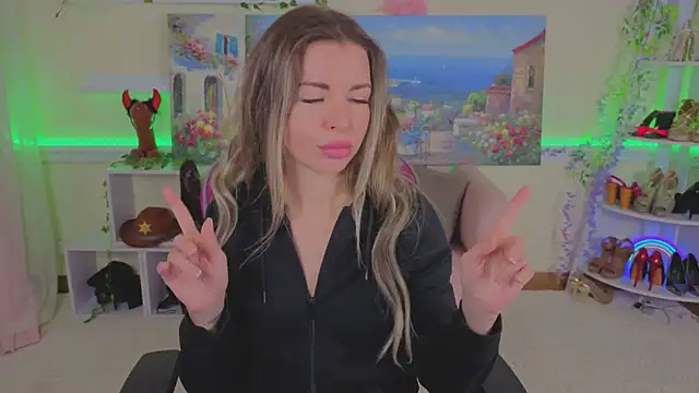 Real_Tini - put on heels and dance