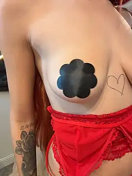 VixenRosse - Topless tease 5 min