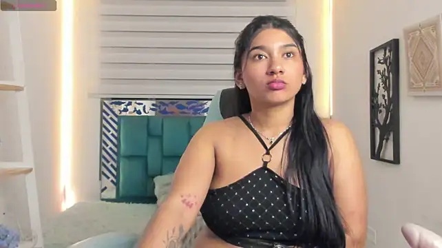 Aurora_Blazee - show tits