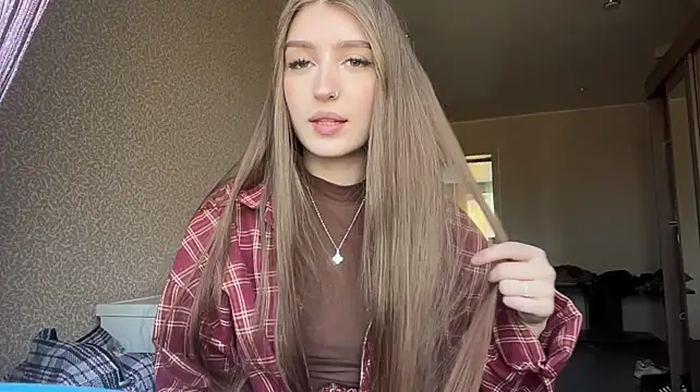 LashundaWilbourn - CHANGE MY OUTFIT :)