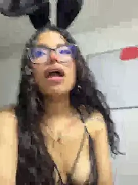 Issaa_Tyler - Hi bunny