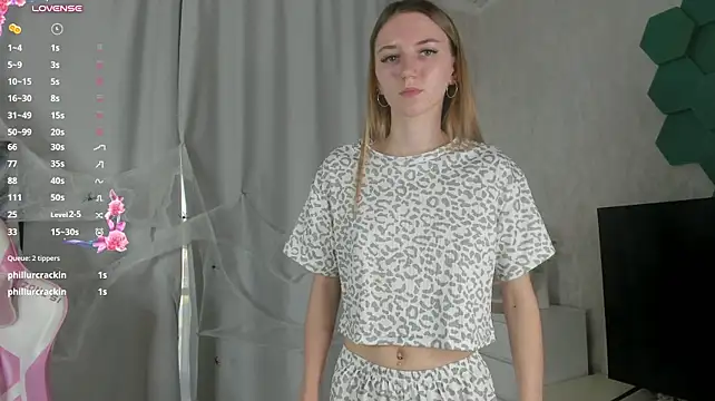 NellieEinspahr - Massage my tits with oil close-up
