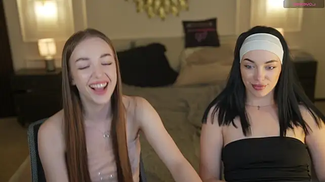 Ella_054 - topless dance