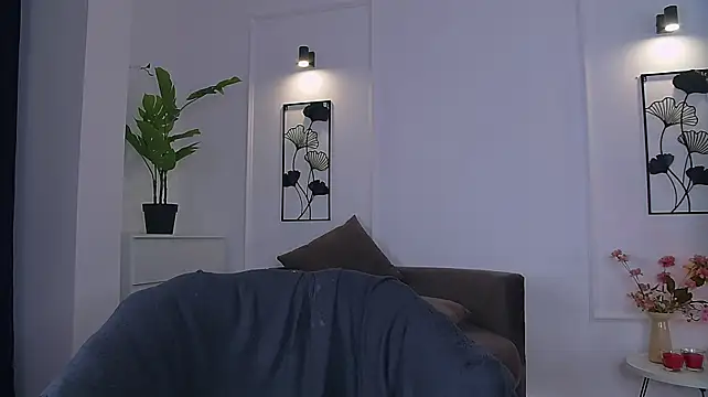 IsabellRayy - Ride dildo