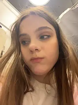 Lunabelle_ - pull down panties + try hand after pussy