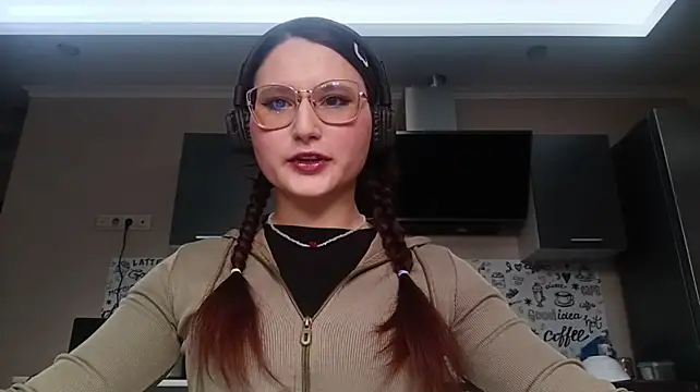 MindaBrodnicki - air kiss :*