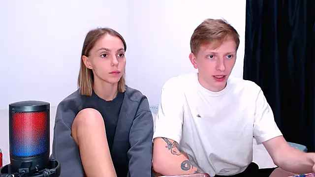 Juliaanddima - naked