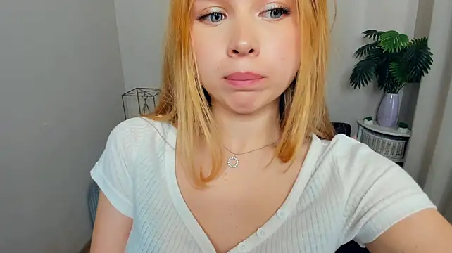 MargieMeinhardt - show my piercing