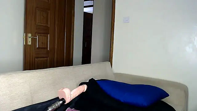 NIKKIE_LOVE - EDGE ME GOOD
