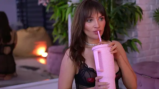 LunnaVellvett - Sloppy blowjob with eye contact