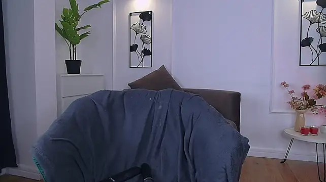 IsabellRayy - Ride dildo