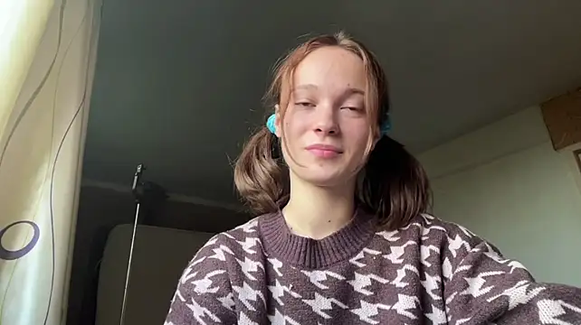 BrittanyLebowitz - make pony tail