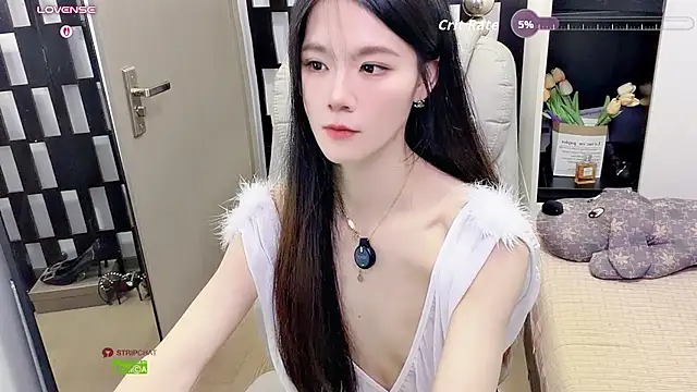 Yueyue-MM - 下空穿丝袜M腿诱惑