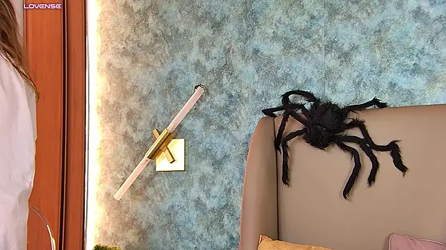 Emmakroftt - Ken couldn t make Barbie cum.. Can you?