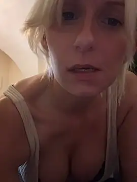 Barbiplaymate - Lt gets surprise vid