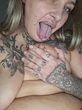 CandyCurvess - BBC DILDO FUCK😈😈