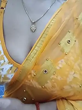 Ragni-kaur - Boobs show, चुटिया खिलाना