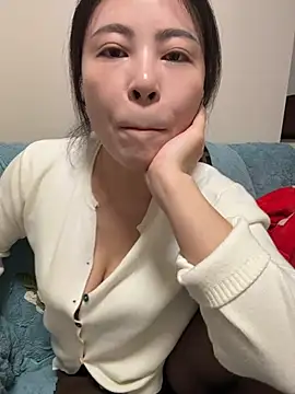 YaoYao8888 - 穿情趣内衣裤播5分钟