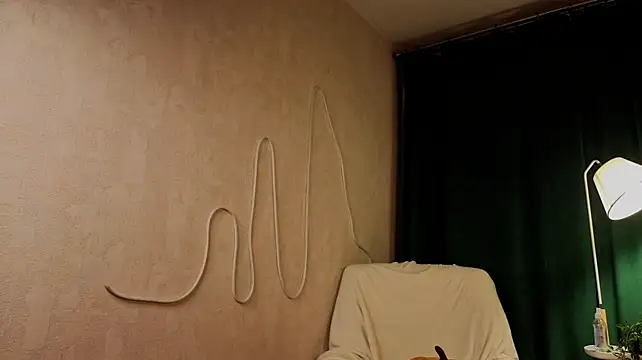 AannyYammy - Suck 2 finger