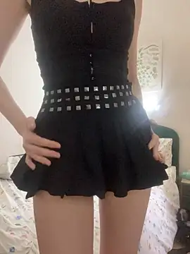 YankiGirl - Little teasing with my skirt ;)