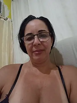 Regina475 - Bucetinha com creme