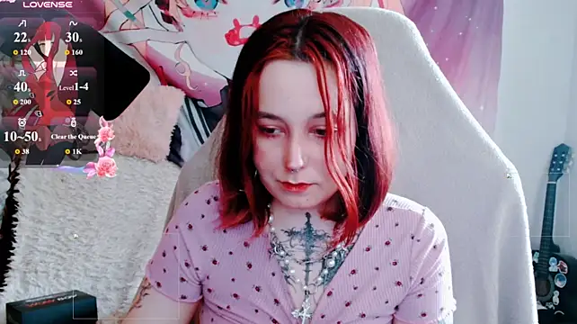 RedVelvetDoll - show boobies + massage