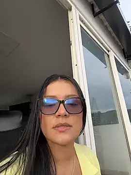Lola_sweeet18 - Put 2 finger inside pussy 💦