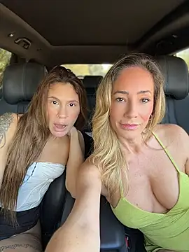 SweetAlegra_ - Twerk Naked Ass outside