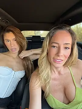 SweetAlegra_ - Twerk Naked Ass outside