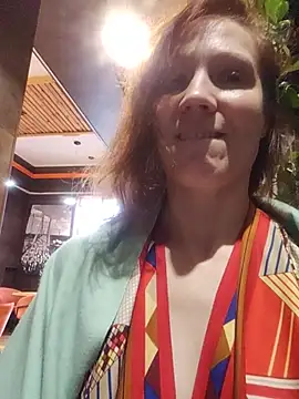 Exhibitionsplit - MAKE me CUM RUNNING ♤SQUIRT