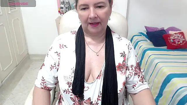 Leonela_69 - mommy is horny come play with me