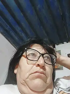 Clarita_01 - Mostrar coño y culo😍😍😍😍