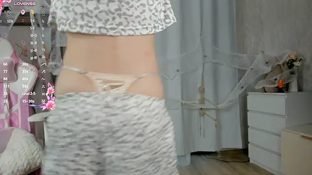 NellieEinspahr - Massage my ass close up
