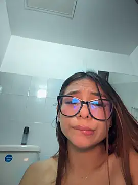 Amira_cute2 - I pull my panties to one side and touch