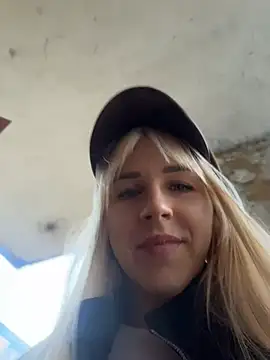 AriMiu - 3 fingers up the ass