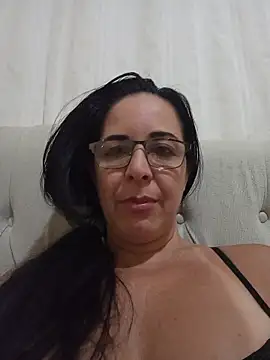 Regina475 - Bucetinha com creme