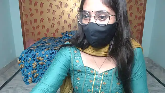 Deevisha-queen - Boobs show 3 min lush contrl last tipper