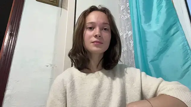 BrittanyLebowitz - Lick lips