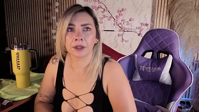 Isabella_lt - SHOW NAKED + OIL