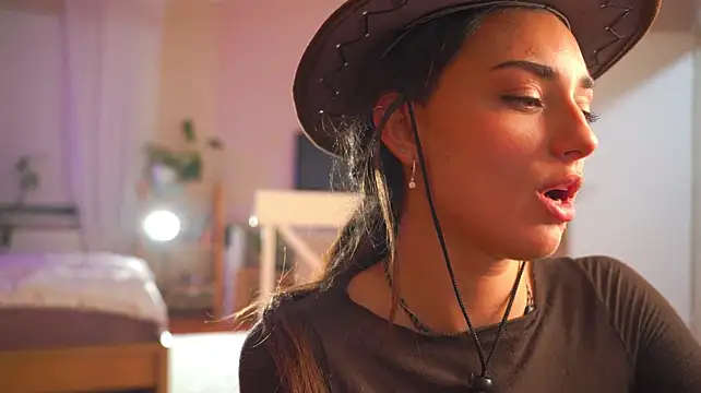 DinaCookies - open my mouth to cam?
