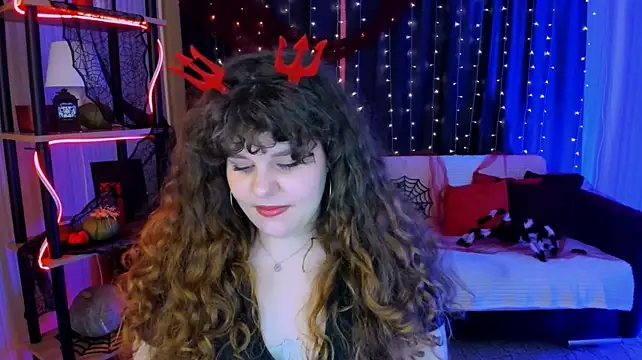 CurlyMagicc - change jeans for a skirt