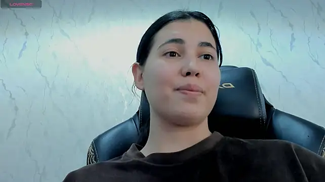 Diara_1an - oil pussy massage
