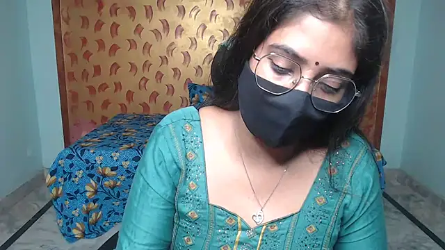 Deevisha-queen - Boobs show 3 min lush contrl last tipper