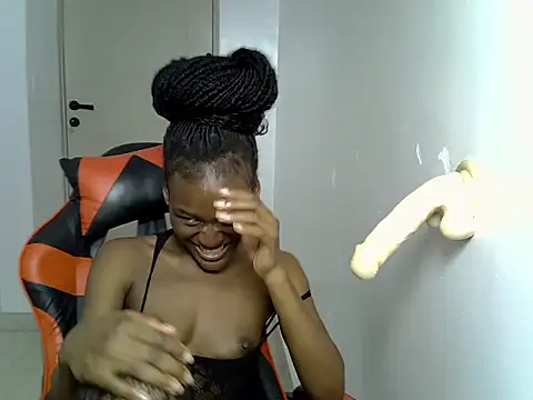 Spot_curvy - blowjob and striptease
