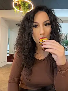 BeckyShineX - Turn Up the Vibe😉