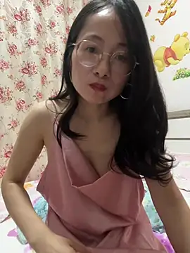TangTang0530 - 隔内内摸豆豆，摸湿内内