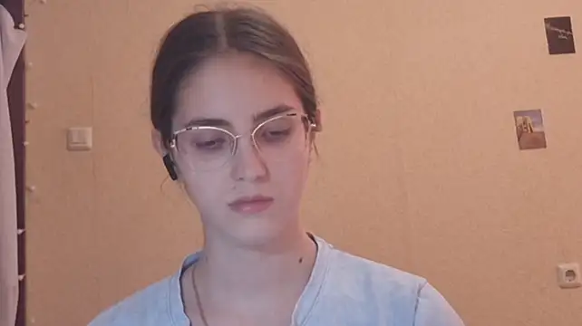 Katelemon - "I feel a bit shy… but I want to try my
