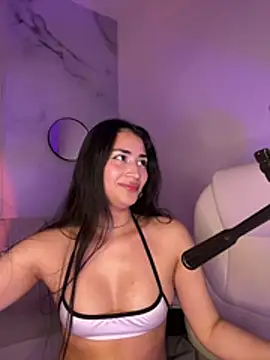Lara_madisson - 😘Rub my clit over panty