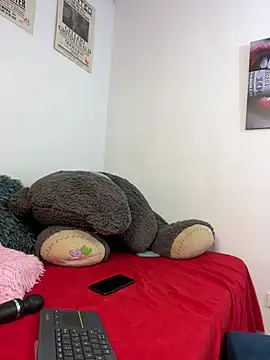 DownsonMia - show boob+niples suck 🔥