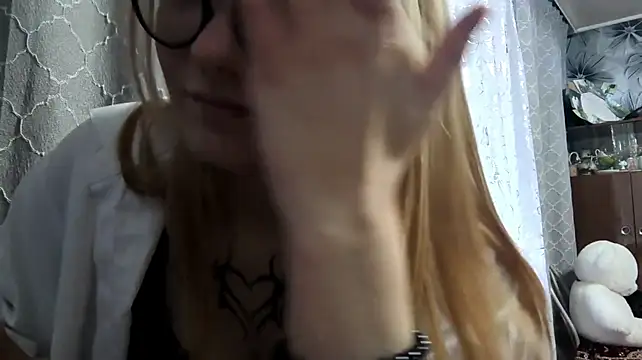 ElinDammrich - Flash boobs🍒
